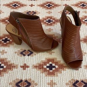 Heeled booties